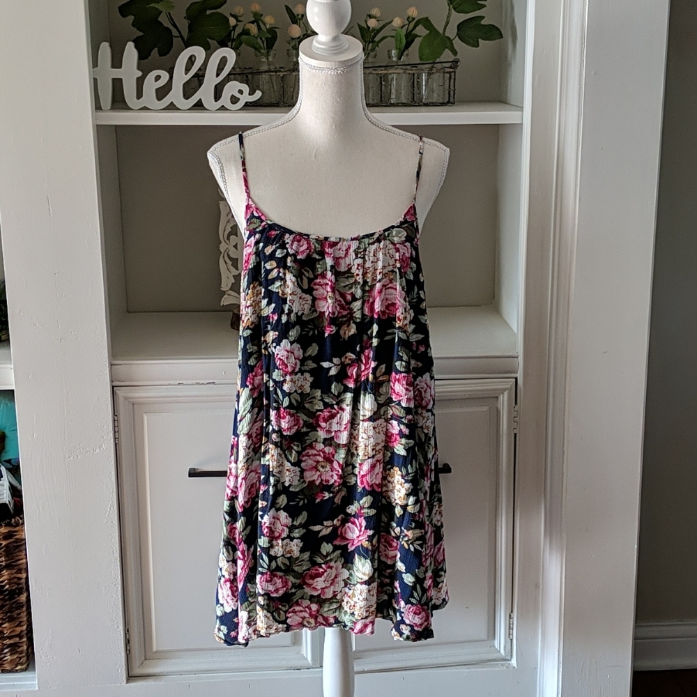 Kori Floral Strappy dress size Medium